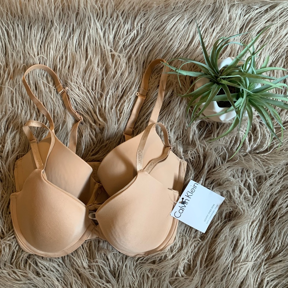 SOLD✔️ Bundle of 2 NWT bras